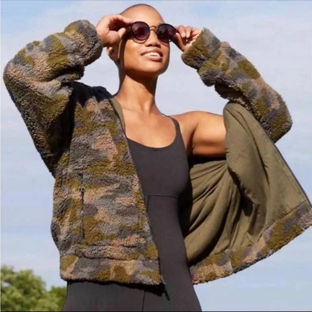 aerie Olive & Gray Camo Teddy Jacket
